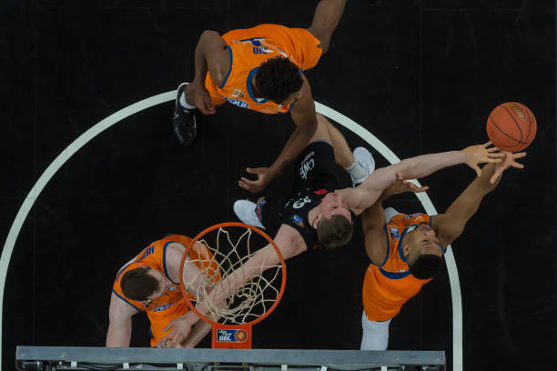 赛场经验不 赛场经验不