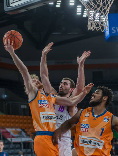 准竞争力的 准竞争力的