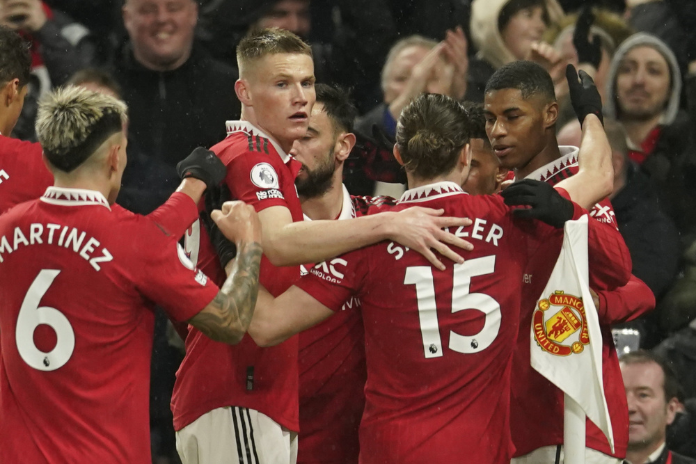 斯坦丘在中 斯坦丘在中